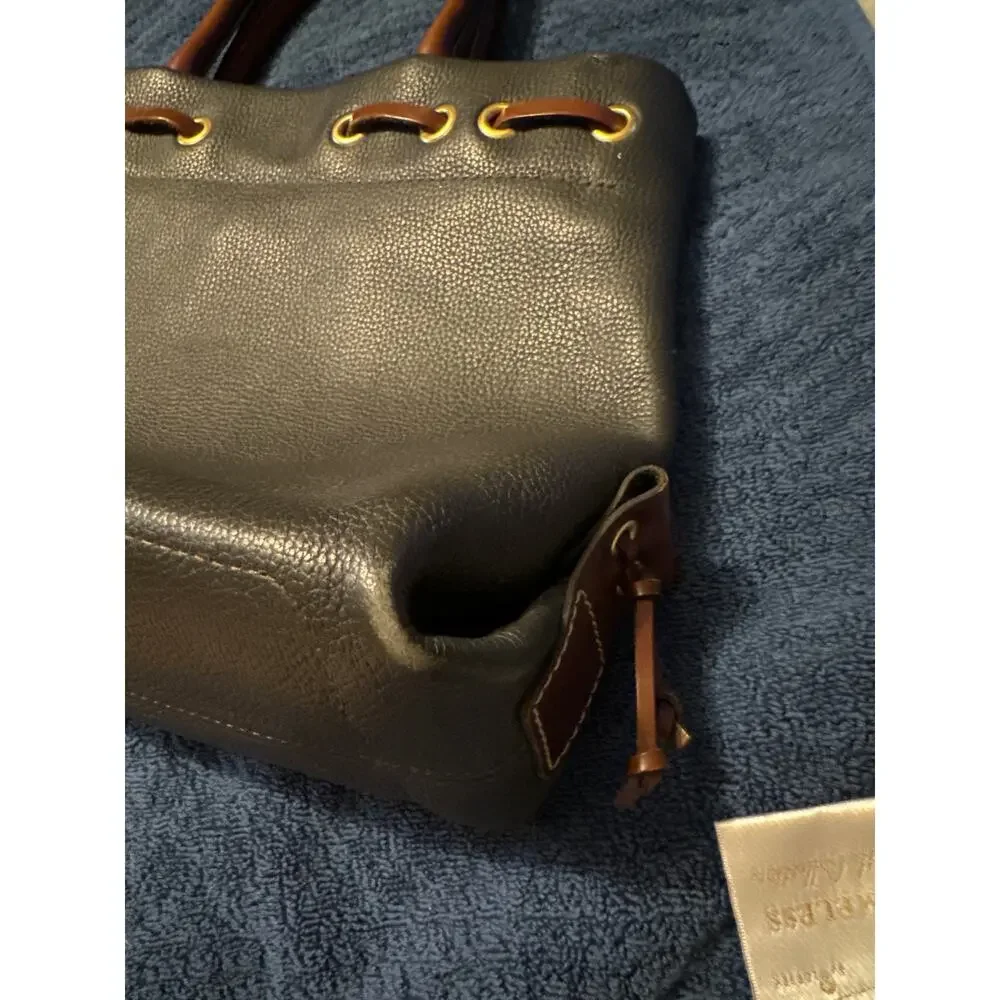 Dooney & Bourke Wakefield Tassel Tote Crossbody Black‎ Leather
